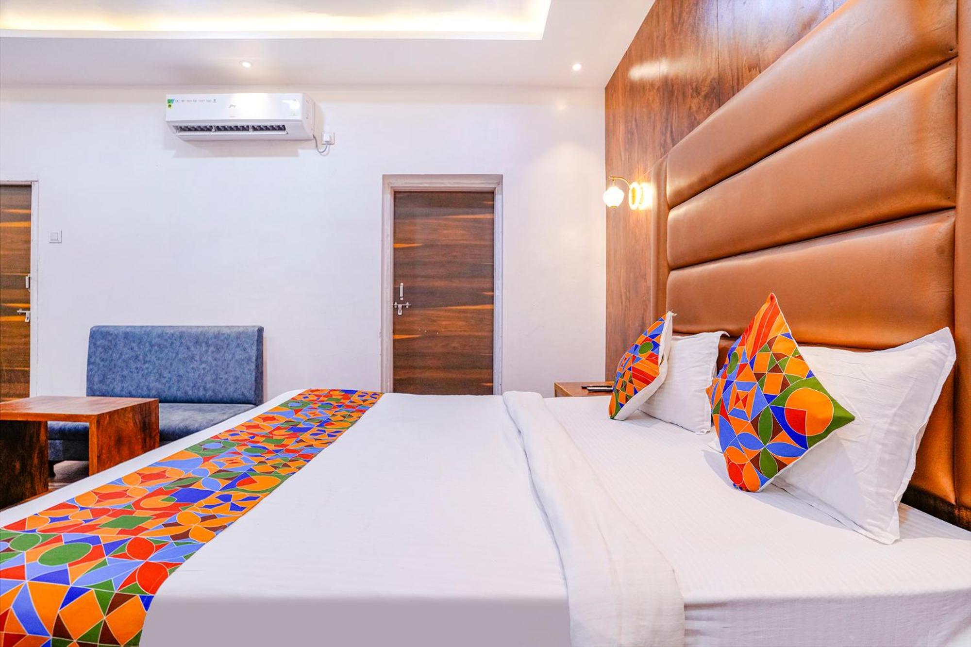 Fabhotel Lime Ras Palace 奥兰加巴德 外观 照片